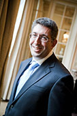 Luc Négri, directeur des ressources humaines chez Courtepaille