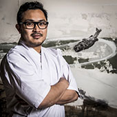 Anthony Nguyen, chef sushi dans son restaurant Izakaya Joyi Nantes