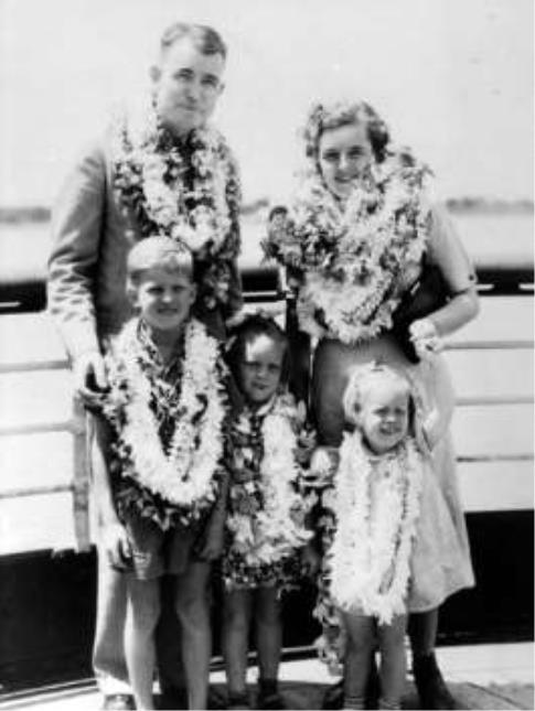 Roy et Estelle Kelley avec leurs enfants, Richard, Jean et Pat, en 1939.