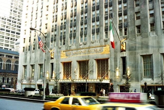 l'Hôtel Waldorf Astoria de New York