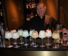 Alain Duquesne, chef barman du Métropolitan et les daiquiri lorqs de l'atelier frozen et after...