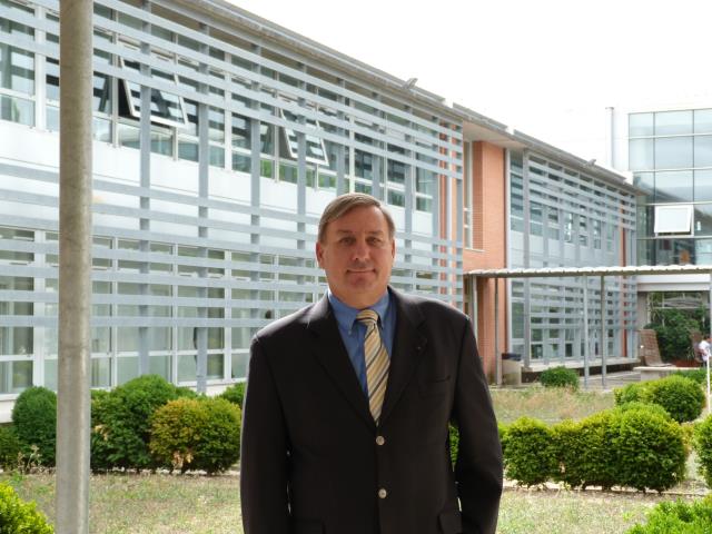 Yves Quissac, le nouveau  proviseur du Lycée des métiers de l'hôtellerie et du Tourisme de Toulouse.