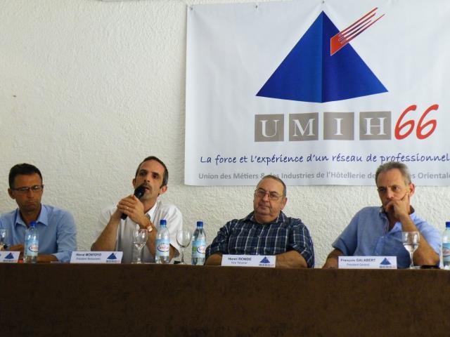 Les représentants de l'UMIH 66 (de gauche à droite) : Thibaut Lormand (président « hôtellerie »), Hervé Montoyo (président de la branche « restaurants »), Henri Ronde (vice-trésorier) et François Galabert (président général)