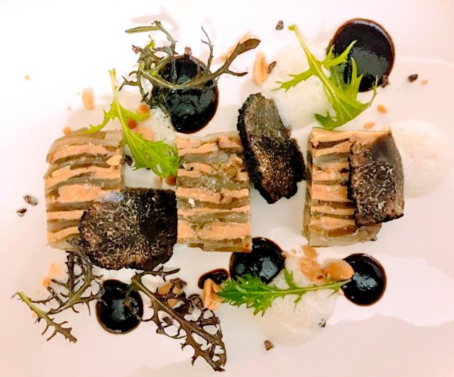 Michelin 2017 : Pressé de foie gras, topinambours, truffes, arabica créée par Yannick Duc une étoile Michelin 2017