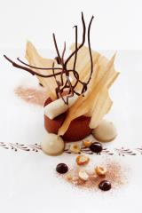 Entremet chocolat « fleur de Cao » et caramel au sel de Guérande, Glace sarrasin et whisky