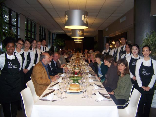 48 élèves de l'Alliance internationale de l'Institut ont réalisé et servi ce repas byzantin.