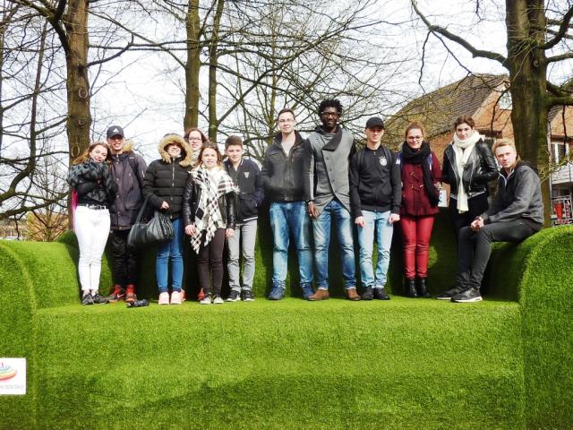 élèves français et allemands en visite guidée à Soltau