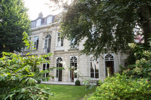L'Hôtel particulier du XVIIIe siècle et son jardin compose un cadre idéal pour ce nouveau boutique-hôtel lillois.
