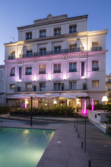 L'hôtel Le Canberra à Cannes propose plusieurs deals sur Groupon pendant la basse saison.