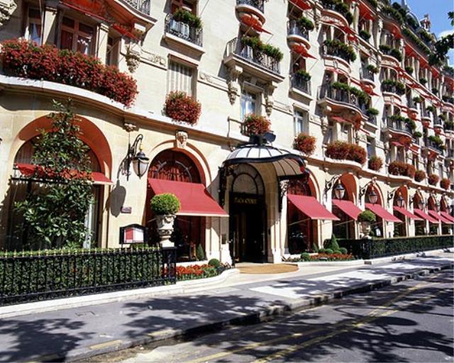 Le plaza athénée (Paris, VIIIe), l'un des hôtels de la Dorchester Collection.