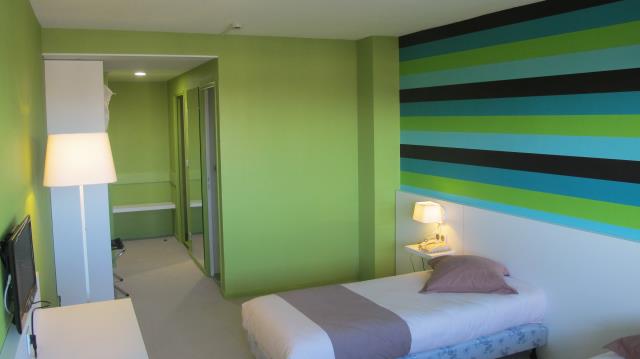 Rénovation des 32 chambres de l'hôtel d'application du lycée d'hôtellerie de Gascogne, décor classique ou flashy (photo)