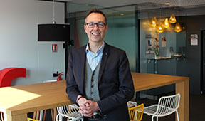 En 2018, Thierry Roger parle de 7 900 recrutements prvus chez Elior, sur toute la France