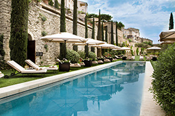 La Bastide de Gordes, l'un des tablissements du groupe Lov Hotel Collection