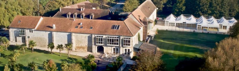 Photo de couverture de HOTEL ABBAYE DU GOLF DE LESIGNY