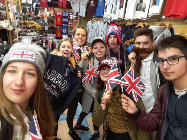 Les élèves du lycée de Blois So British