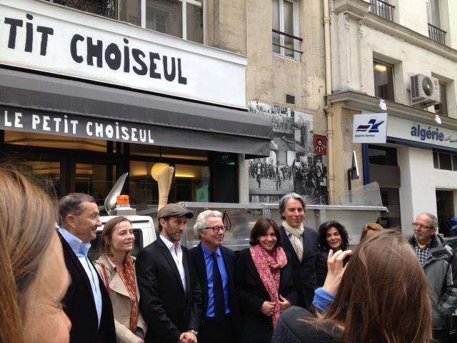 En 2014, la maire de Paris, Anne Hidalgo, assiste au lancement du premier camion Moulinot avec Stefan Martinez (à g) et Didier Chenet (au centre).