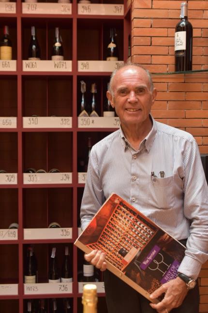 Georges Ciret, ancien directeur d'hotels du groupe Accor, aujourd'hui Wine Director à La Villa Royale à Phuket.