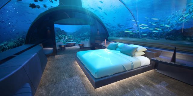 La suite sous-marine de la villa Muraka qui est rattachée au Resort Conrad Maldives Rangali Isalnd