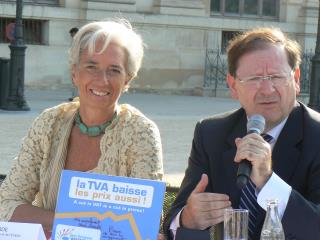 Christine Lagarde et Hervé Novelli donne le coup d'envoi de la baisse de TVA