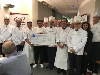 remise du chef à la Fondation Paul Bocuse