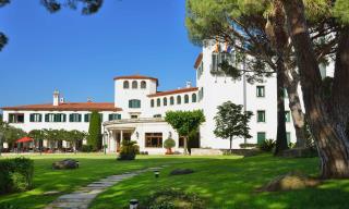 Un hôtel parfaitement intégré au paysage de la Costa Brava