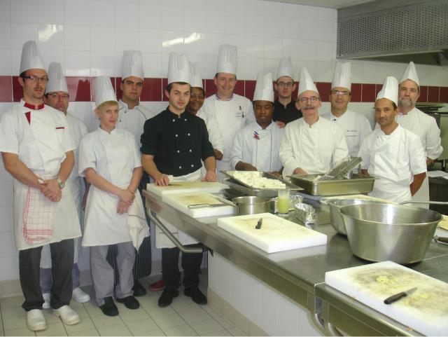 Les professionnels de la restauration étaient nombreux, les 22 et 23 octobre derniers, à enfiler leur tablier pour suivre la formation organisée au Manoir INFA.