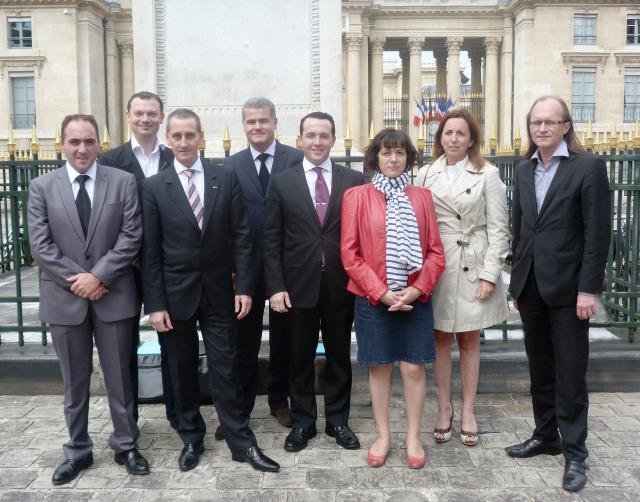 La nouvelle association Ô service des talents de demain (de gche à dte) : Michael Bouvier (La Pyramide à Vienne), Frédéric Kaiser (Bristol à Paris), Olivier Novelli (Hôtel Negresco à Nice), Denis Courtiade (Plaza Athénée à Paris), Yohan Jossier (Régis et 