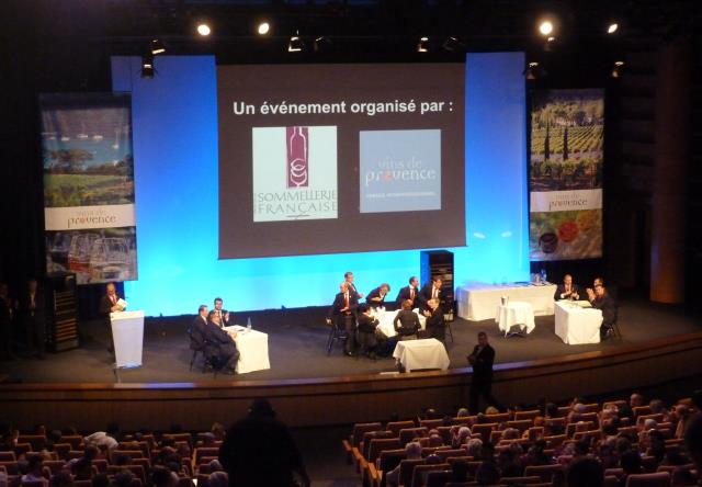Près de 650 spectateurs étaient présents à l'auditorium du Palais du Pharo à Marseille pour le concours du Meilleur sommelier de France 2012.