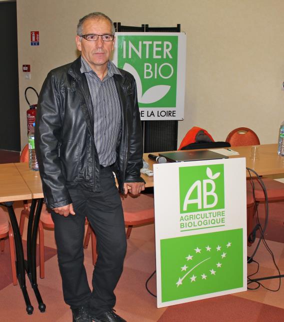 Michel Delhommeau cumule les casquettes de producteur-transformateur de fruits bio dans la région nantaise et de président de l'association Bio Loire Océan.