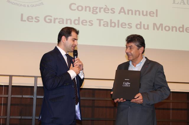 Le prix Nespresso de la transmission a été remis à Régis Marcon par Hervé Bellin.