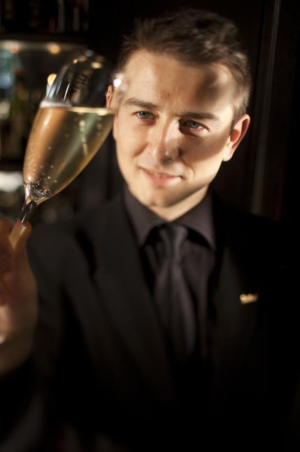Mikaël Rodriguez, sommelier du Radisson Blu Dokhan's.