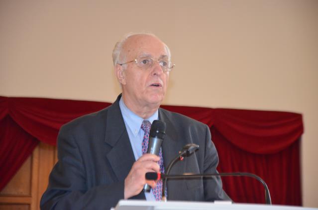 Pierre Berthet, maître de cérémonie et talentueux organisateur de cette remise de médailles.