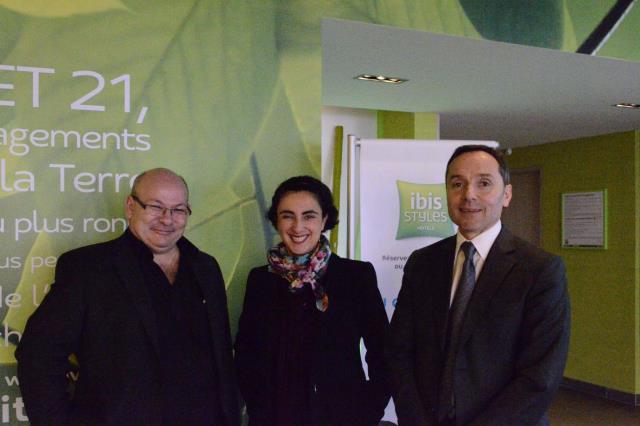 De gauche à droite : David Deroussis, Sophie Flak et  Christophe Alaux.