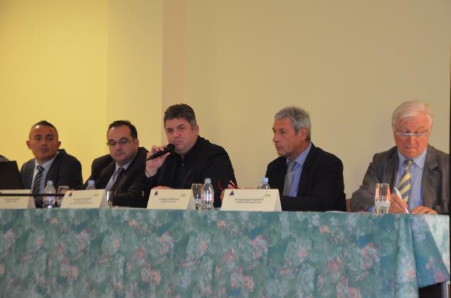 De g à d : Joël Bourgeot, sous préfet, Patrick Franchini, Thierry Grégoire, Michel Chamouton, président du CDT et le Sénateur Bailly.