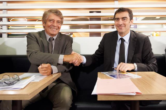 Jean-Pierre Petit, PDG de McDonald's France et Jean Bassères, DG de Pôle Emploi