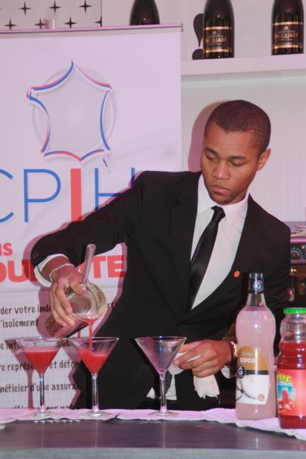 Steve Caniquit, élève à l'EPMTTH, a créer pour l'occasion le 'True Blood', un long-drink à base de vodka