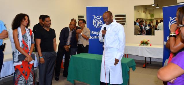Le chef Marcel Ravin était l'invité d'honneur de l'inauguration du nouveau Pôle Alimentation du CFA de Rivière-Salée