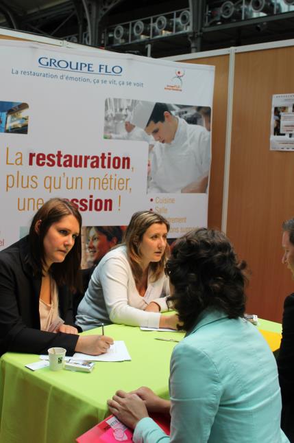 Sur le stand du Groupe Flo, lors de la 3e édition du salon LHR Emploi.