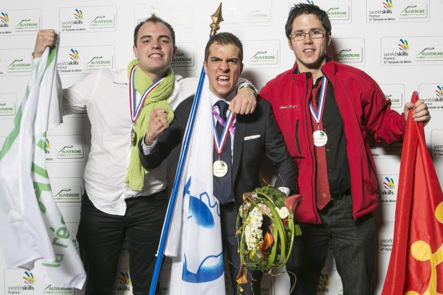 Podium sommellerie : 3e Adrien Chassagny, 1er Damien Azemar, et 2e Michael Lheritier.