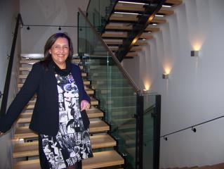 La directrice des études, Delphine Cinquin, accueille les étudiants de Masters dans des locaux...