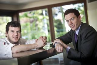 Gert de Mangeleer et Joachim Boudens, respectivement chef et sommelier du restaurant Hertog Jan à...