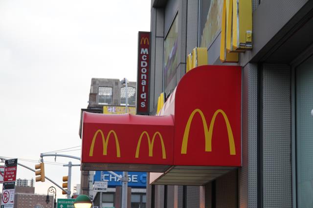 McDonald s'est  particulièrement déclenché les foudres de ses salariés en leur enjoignant de se connecter au site internet www.praticalmoneyskill.coms.com