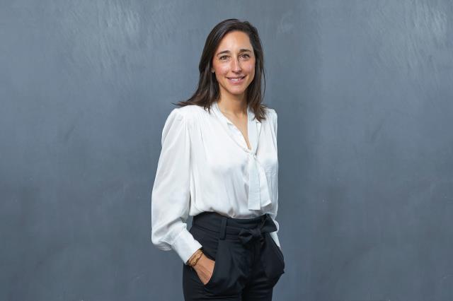 Ancienne secrétaire d'État à la Transition écologique et première Française élue vice-présidente de l'Assemblée des Nations Unies pour l'environnement, Brune Poirson est arrivée chez Accor en avril 2021.