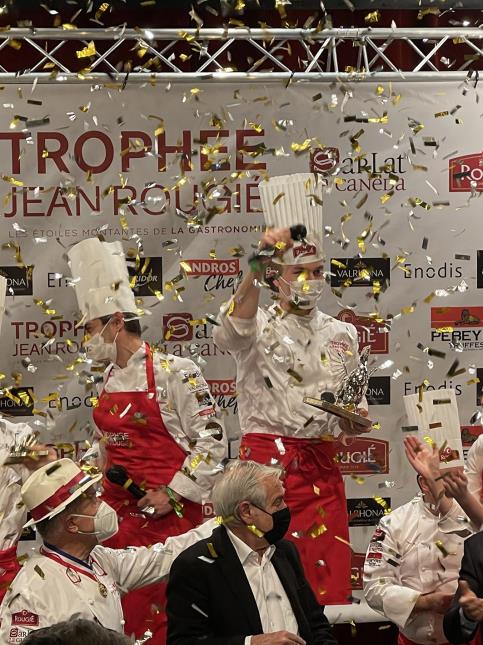 Félix Lagrot a remporte le Trophée Jean Rougié 2022, accompagné de Florian Pansin, son professeur.