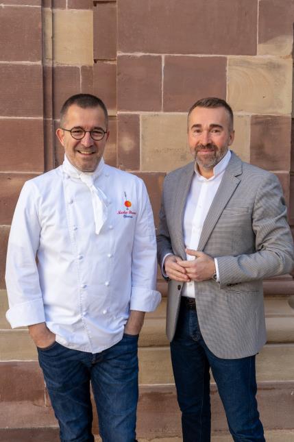 Nicolas Stamm et Serge Schaal, créateurs culinaires de La Fourchette des Ducs à Obernai, soucieux de l'égalité des salaires entre hommes et femmes.