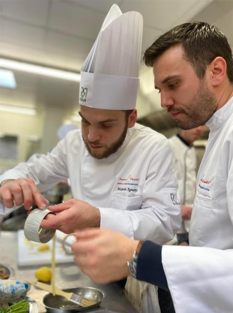 Alexandre ANGERAY jeune chef au Hang'Art à Pithiviers avec Thomas Parnaud, chef étoilé du Grand Monarque