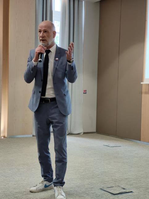 Franck Trouet, en charge des affaires publiques du GNI, a invité les participants à rejoindre la future association Reformbnb.