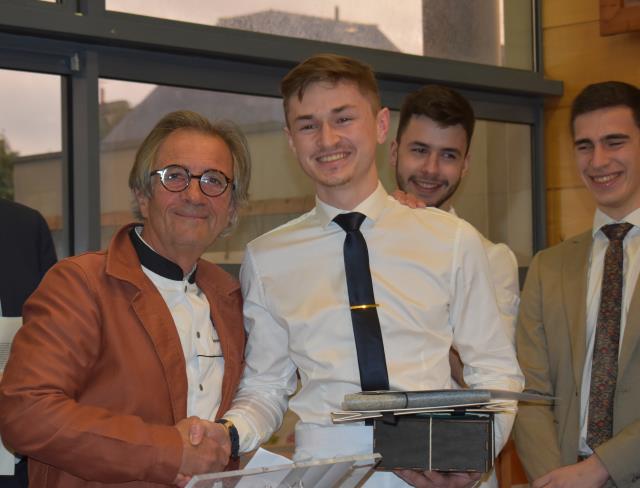 Baptiste Renard, du lycée Yvon Bourges de Dinard, a remporté le concours en catégorie acteurs de la salle