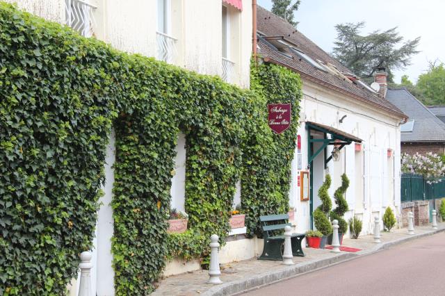 Adossé au restaurant, un hôtel trois étoiles qui compte une vingtaine de chambres.