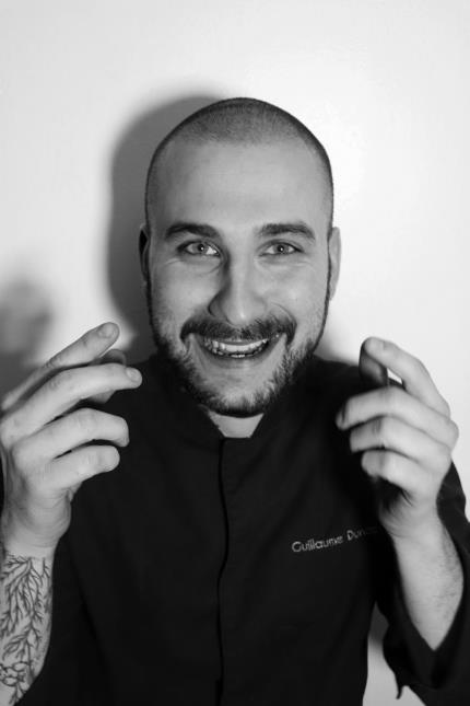 Le chef Guillaume Dunos s'inquiète pour les transgenres qui ont du mal à accéder aux métiers de service.